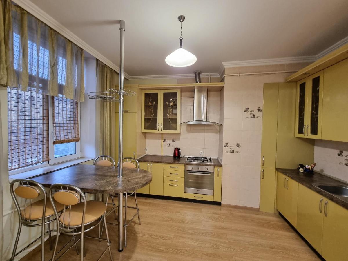 Stefan Cel Mare Boulevard Ultracentral Apartments In The Center Kischinau Exterior foto