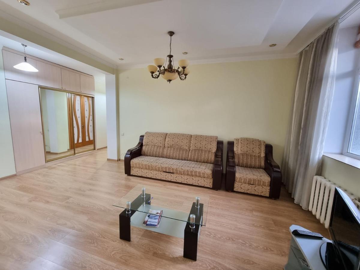 Stefan Cel Mare Boulevard Ultracentral Apartments In The Center Kischinau Exterior foto