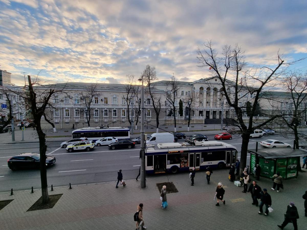 Stefan Cel Mare Boulevard Ultracentral Apartments In The Center Kischinau Exterior foto