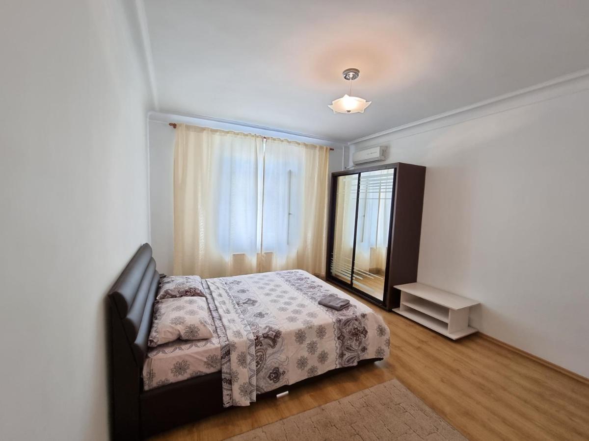 Stefan Cel Mare Boulevard Ultracentral Apartments In The Center Kischinau Exterior foto
