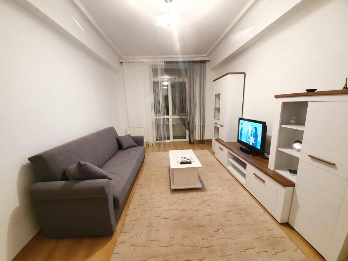 Stefan Cel Mare Boulevard Ultracentral Apartments In The Center Kischinau Exterior foto